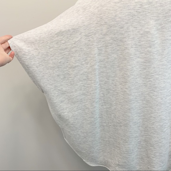 Lou & Grey Signaturesoft Plush Poncho Top Grey XS/S - Picture 6 of 8